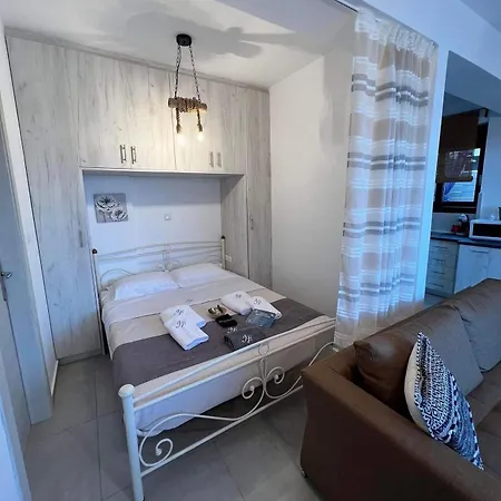 Ionian Hospitality πολυνοη Apartment