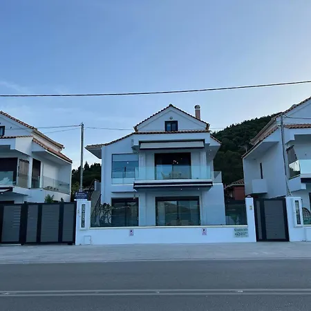 Appartement Polinoi Sea Front By Bluemoments *