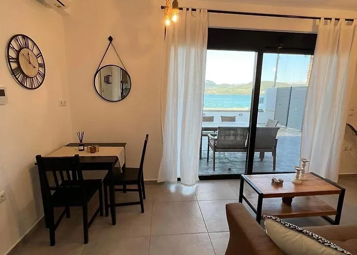 Polinoi Sea Front By Bluemoments Appartement